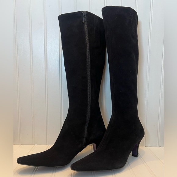 Boden Black Suede Knee High Boots Kitten Heel Pointed Toe Size 39 NEW - Picture 1 of 6